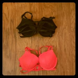 2 Victoria's secret bras